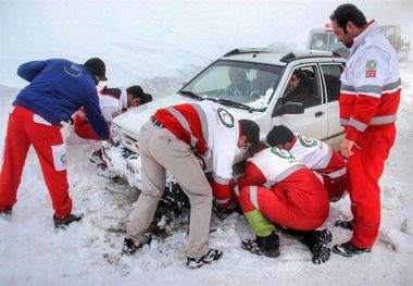 ۳۰۰ مسافر در راه مانده دلفان اسکان یافتند