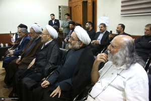 دیدار مهدی کروبی با سید حسن خمینی و جمعی از فعالان سیاسی