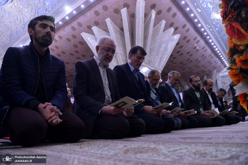 تجدید میثاق کتابداران و کارکنان نهاد کتابخانه عمومی کشور با آرمان های حضرت امام(س)