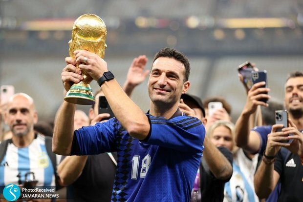 سرمربی تاریخ‌ساز آرژانتین می‌ماند