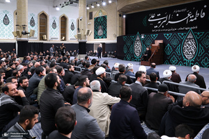 اولین شب مراسم عزاداری حضرت فاطمه‌زهرا (س) در حسینیه امام خمینی