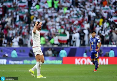 عکس| جشن جهانبخش در آغوش مادر
