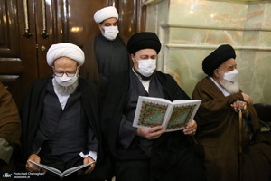 حضور مراجع و علما در مسجد امام حسن عسکری(ع) در پی ارتحال آیت الله العظمی صافی(ره)