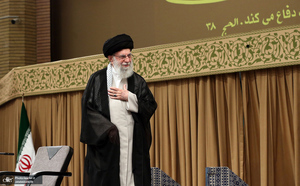 دیدار پیشکسوتان و فعالان دفاع مقدس و مقاومت با رهبر انقلاب