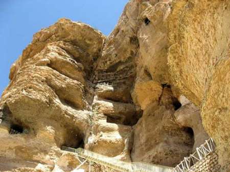 کرفتو نخستین غار طبقاتی و دست کند ایران میزبان گردشگران داخلی و خارجی