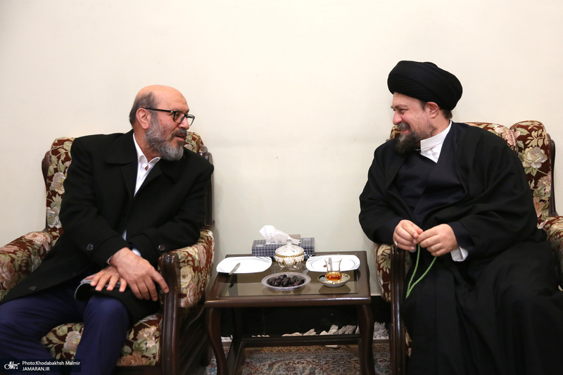 دیداررئیس و جمعی از کارکنان بنیاد مستضعفان با سید حسن خمینی