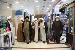 نشست علمی «جایگاه تراث روایی در مبانی مکتب قم» در نمایشگاه حضور صد ساله خورشید