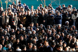اقامه نماز رهبر معظم انقلاب بر پیکر حجت‌الاسلام والمسلمین هاشمی رفسنجانی