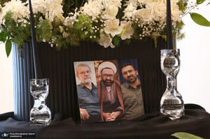 دیدار سید حسن خمینی با خانواده شهیدان لاریجانی