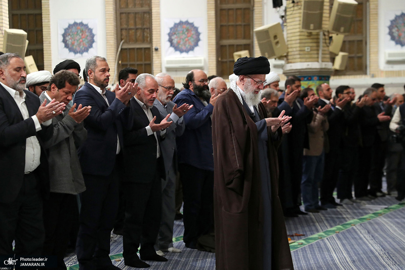 دیدار جمعی از شاعران و اهالی فرهنگ و ادب با رهبر معظم انقلاب