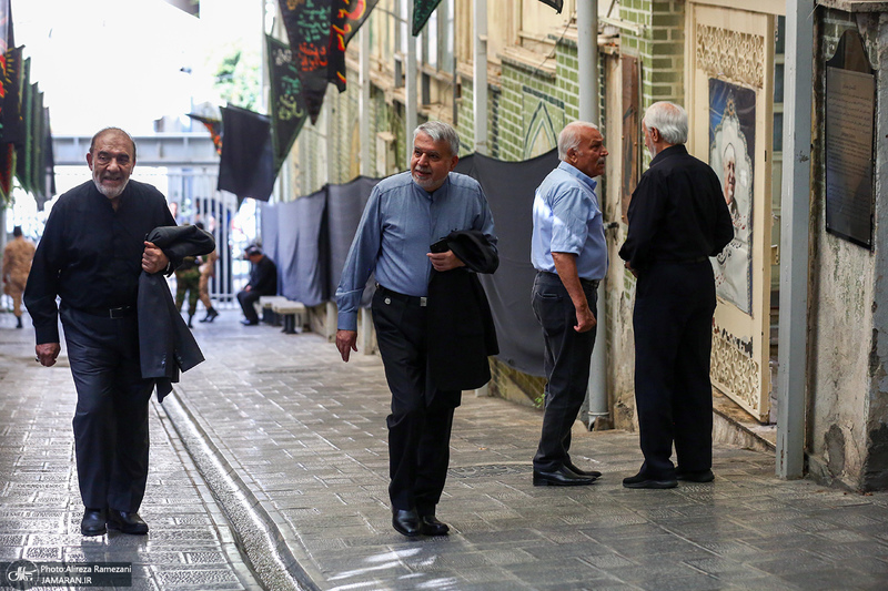 مراسم تشییع آیت الله حسن صانعی (ره) از حسینیه جماران - 3