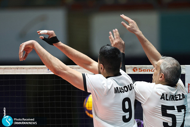 نقره داغ تماشاگران بعد از جنجال در نیمه نهایی لیگ والیبال