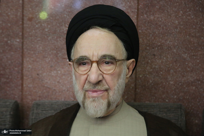 مجلس بزرگداشت خواهر هادی خانیکی - پرتره سید محمد خاتمی