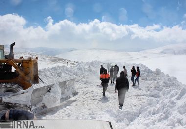 آبعلی با بارش ۲۸ سانتی متر برف رکورددار شد