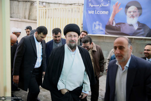 دیدار وزیر و جمعی از کارکنان وزارت راه و شهرسازی با سید حسن خمینی