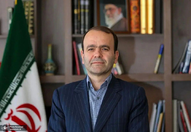 نصیرپور، نماینده مجلس: خروج از NPT، به دشمن برای بسیج افکار عمومی جهان علیه ما کمک می‌کند
