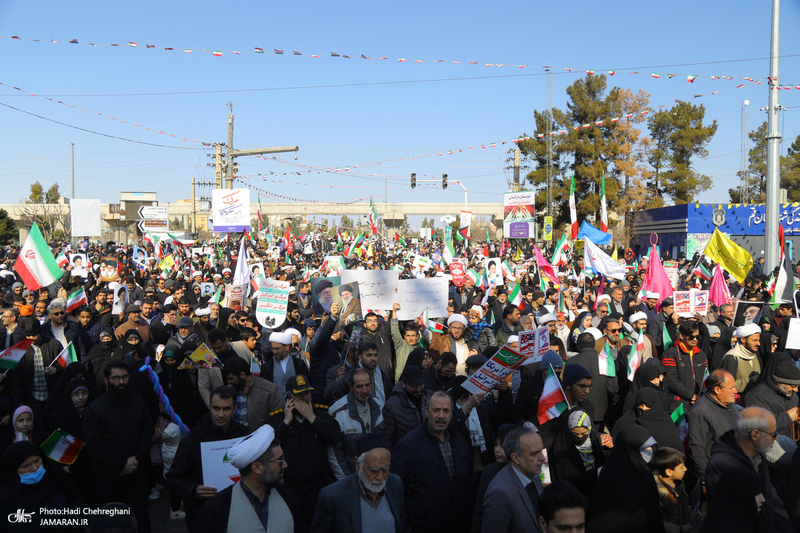 راهپیمایی باشکوه 22 بهمن در قم