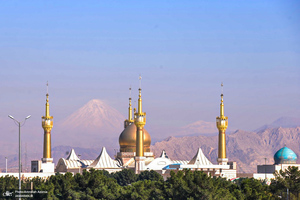 تصاویری از حرم امام خمینی در روز هوای پاک تهران