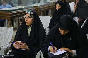 محفل ادبی با حضور استاد مجاهدی در مجتمع یادگار امام (س) قم