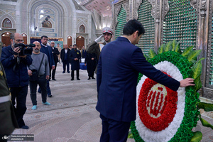 تجدید میثاق وزیر ارتباطات و فناوری اطلاعات و جمعی از معاونین با آرمان های حضرت امام خمینی (س)