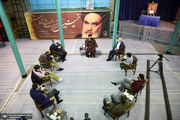 دیدار مدیرمسئول و چندتن از اعضای تحریریه روزنامه اعتماد با سید حسن خمینی