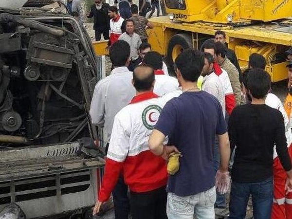 بستری شدن 8 زائر اصفهانی در بیمارستان  اعلام اسامی 21 مصدوم حادثه