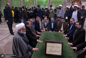 تجدید میثاق مدیرکل و جمعی از کارکنان اداره آموزش و پرورش شهرستان های استان تهران با آرمان های امام(س)