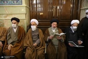 حضور مراجع و علما در مسجد امام حسن عسکری(ع) در پی ارتحال آیت الله العظمی صافی(ره)