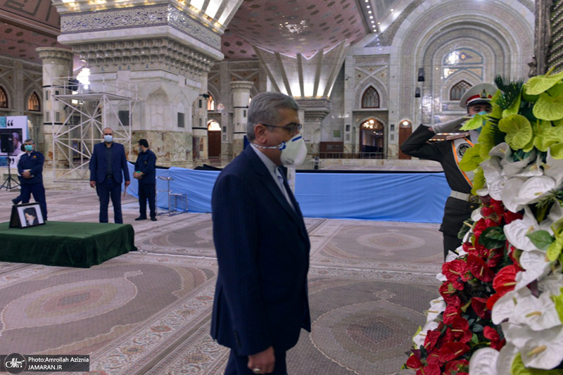 تجدید میثاق وزیر و کارکنان وزارت نیرو با آرمان های حضرت امام(س)