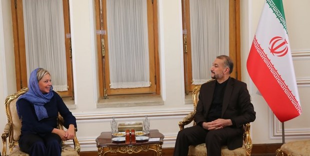 دیدار نماینده دبیرکل سازمان ملل در امور عراق با وزیر خارجه ایران