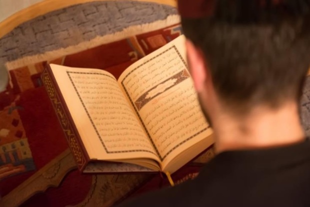 ثبت نام کارکنان دولت در طرح حفظ قرآن تا 30 آذر تمدید شد