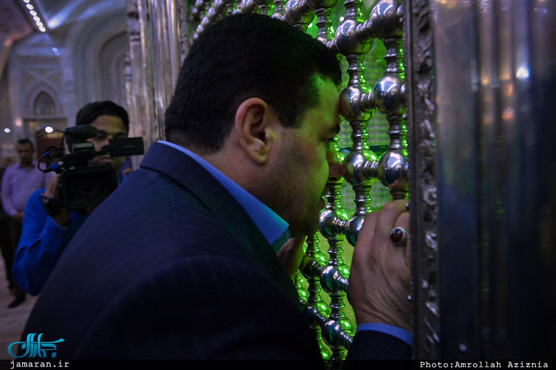 ادای احترام وزیر کشور عراق به مقام شامخ حضرت امام 