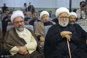 نشست «قرآن و عترت، محور اتحاد مسلمانان در اندیشه امام خمینی(س)» به زبان اردو