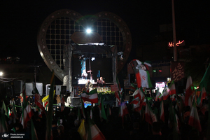 چهل و دومین شب تجمع مردم تهران در میدان الغدیر