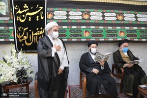 حضور مراجع و علما در بیت آیت الله العظمی صانعی(ره)-2