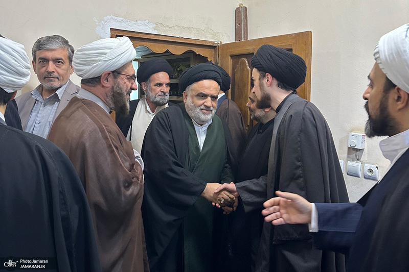 مراسم بزرگداشت آیت الله موسوی بجنوردی (ره) در بیت امام خمینی (س) در نجف اشرف