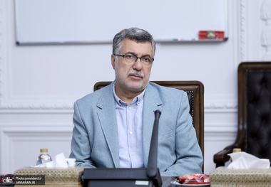 نامه ظفرقندی به جبلی/ وزیر بهداشت نسبت به بازنمایی منفی واکسیناسیون در یک سریال هشدار داد