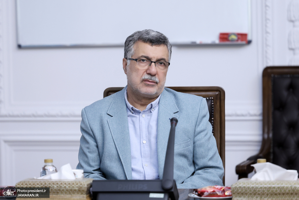 نامه ظفرقندی به جبلی/ وزیر بهداشت نسبت به بازنمایی منفی واکسیناسیون در یک سریال هشدار داد