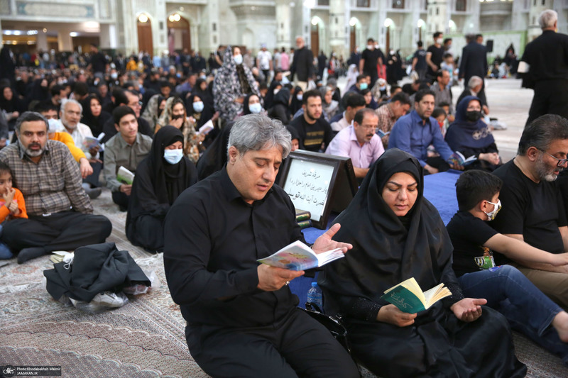 مراسم احیای شب بیست و یکم ماه رمضان در حرم مطهر امام خمینی (س)