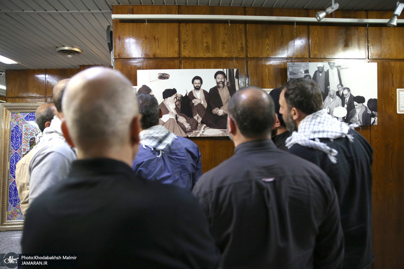 بازدید جمعی از مسئولین فرهنگی کشور لبنان از بیت امام خمینی (س) درجماران