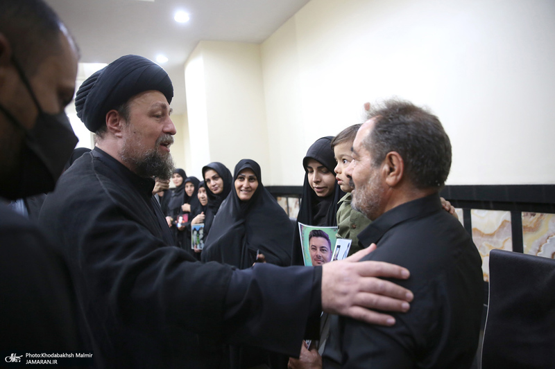 دیدارهای آیت الله سید حسن خمینی با جمعر از خانواده های معظم شهدا
