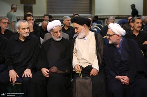 مراسم بزرگداشت رهبر شهید انقلاب در حسینیه ۲ جماران