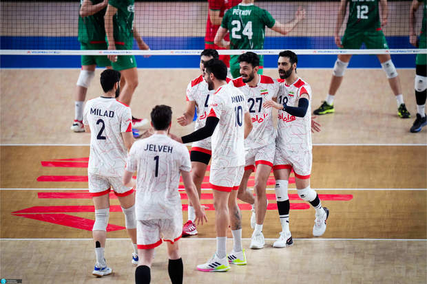 فدراسیون والیبال با برکناری پائز صورت مسئله را پاک می کند/ با این مدیریت اتفاق مثبتی نمی افتد