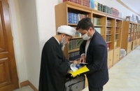 دیدار مدیر نمایندگی موسسه تنظیم و نشر آثار امام خمینی در قم با آیت الله فاضل لنکرانی (20)