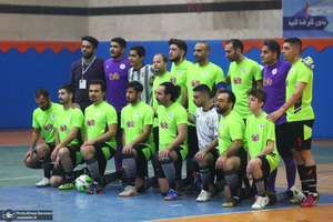 مسابقه فوتسال خیریه بین تیم هنرمندان و منتخب بنیاد حضرت زینب (س)