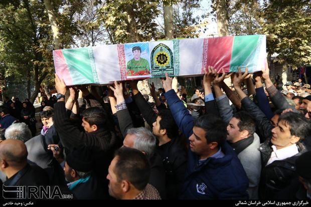 پیکر پاک شهید محمود نیستانی در بجنورد آرام گرفت