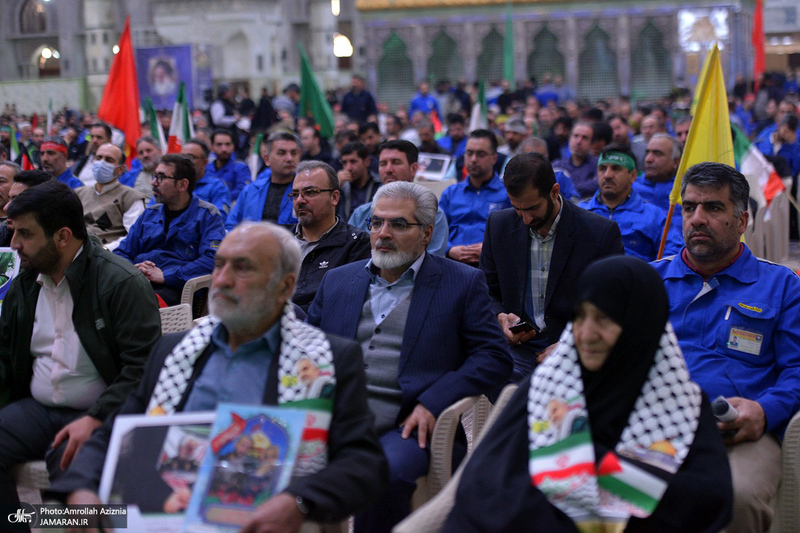 اجتماع بزرگ کارگران به مناسبت سالگرد شهادت حاج قاسم سلیمانی در حرم امام خمینی (س)