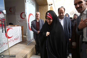 بازدید زهرا بهروزآذر، معاون رئیس جمهور از بیت تاریخی امام در خمین