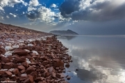 سطح آب دریاچه ارومیه کاهش پیدا کرده است