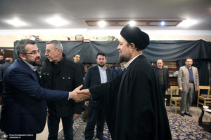 حضور شخصيت هاي سياسي در منزل مرحوم آیت الله بجنوردی 1